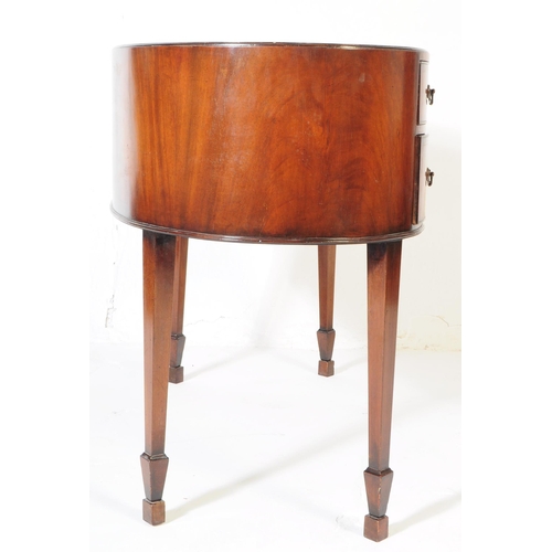 822 - Early 20th century Edwardian circa 1900s mahogany kidney table. Having single drawer above knee hole... 