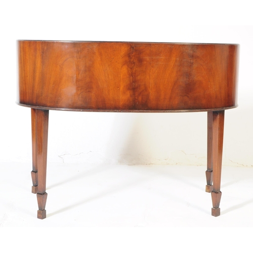 822 - Early 20th century Edwardian circa 1900s mahogany kidney table. Having single drawer above knee hole... 