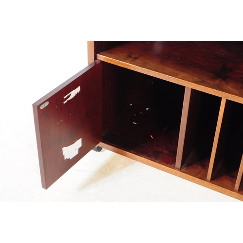 721 - Danish Modern Design - A mid 20th century Danish Modern Design teak wood sideboard record cabinet. T... 