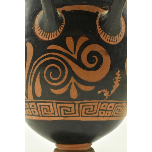 223 - After Apulian (Greek) 360BC-330BC - A hand painted terracotta Hydria water jug vase. The vase with a... 