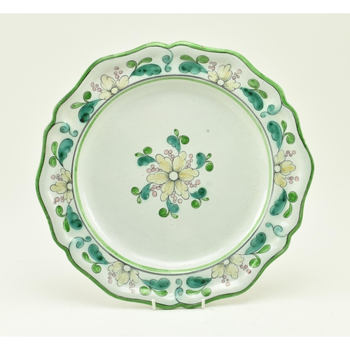 150 - A 18th century Italian continental ceramic charger. The lettuce rim charger decorated with hand pain... 