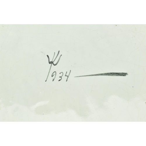 150 - A 18th century Italian continental ceramic charger. The lettuce rim charger decorated with hand pain... 