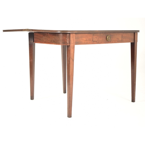 476 - A George III 19th century mahogany folding top tea table. The table having a straight folding top wi... 