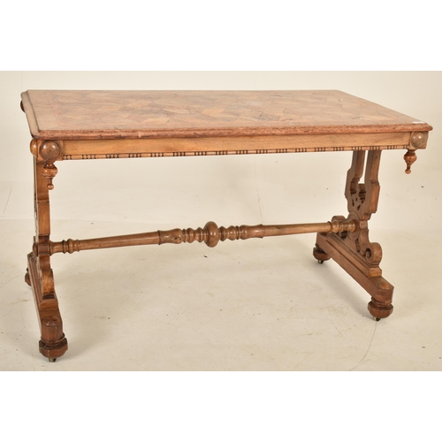 348 - A Victorian 19th century walnut marquetry inlaid writing desk table. The table having a marquetry sp... 