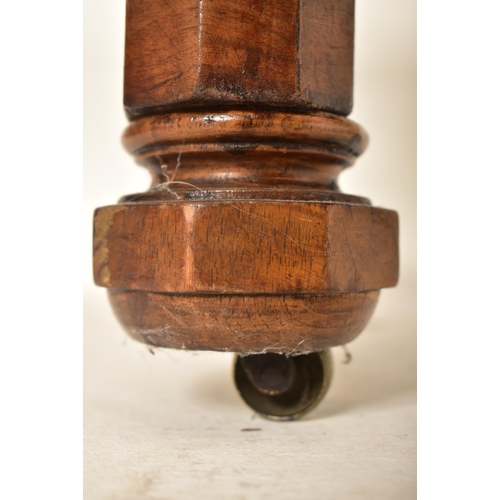 348 - A Victorian 19th century walnut marquetry inlaid writing desk table. The table having a marquetry sp... 