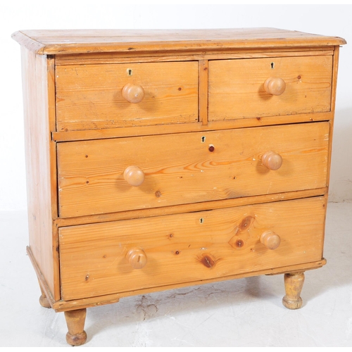 865 - An early 20th Century pine chest of drawers, having two over two configuration of drawers with turne... 