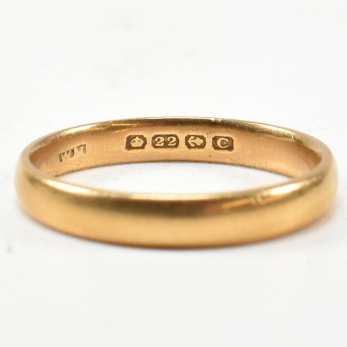 116 - A hallmarked 22ct gold band ring. The ring hallmarked for Birmingham. Size N. Weighs 3.7g. All weigh... 