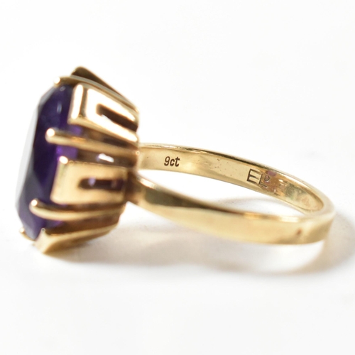 138 - A hallmarked 9ct gold and amethyst ring. The ring bearing import hallmark for London 1979. Weight 5g... 