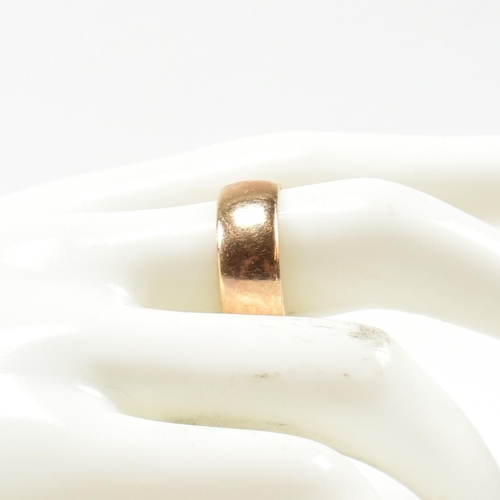 193 - A hallmarked 9ct gold band ring. The gold band ring hallmarked for Birmingham, 1965. Size R.5. Weigh... 