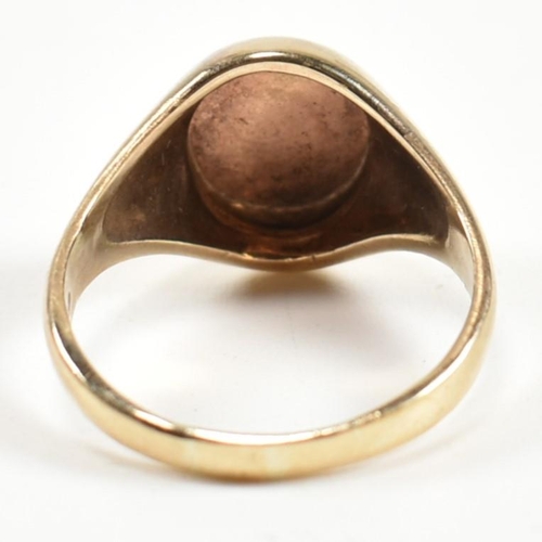 260 - A hallmarked 9ct gold Cymru Y Metal Prince of Wales signet ring. The signet ring having an oval head... 