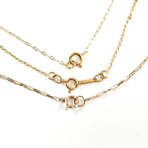 270 - A collection of 9ct gold necklaces including locket. The necklaces to include a 9ct gold heart locke... 