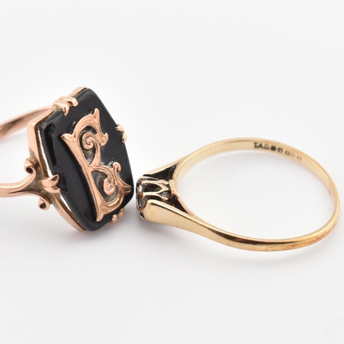 334 - A hallmarked 9ct gold and diamond ring together with a 9ct gold and onyx signet ring AF. Diamond rin... 