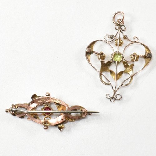 392 - An Edwardian hallmarked 9ct gold and gem set brooch pin and a 9ct gold and gem set necklace pendant.... 