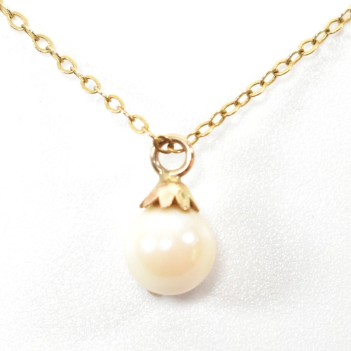 80A - A 9ct gold and pearl pendant necklace. The necklace strung with a cultured pearl to trace chain and ... 