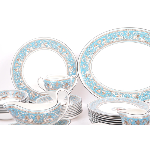 1A - Wedgwood - A 20th Century vintage china porcelain Wedgwood dinner service in the Florentine turquois... 