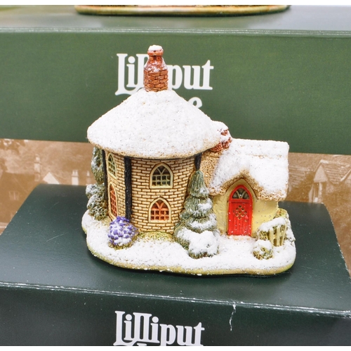 143 - Lilliput Lane - A collection of nineteen 20th Century vintage Lilliput Lane cottage sculpture figure... 