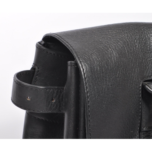 204 - Mulberry - A contemporary black leather Mulberry Bayswater handbag. The handbag of leather construct... 