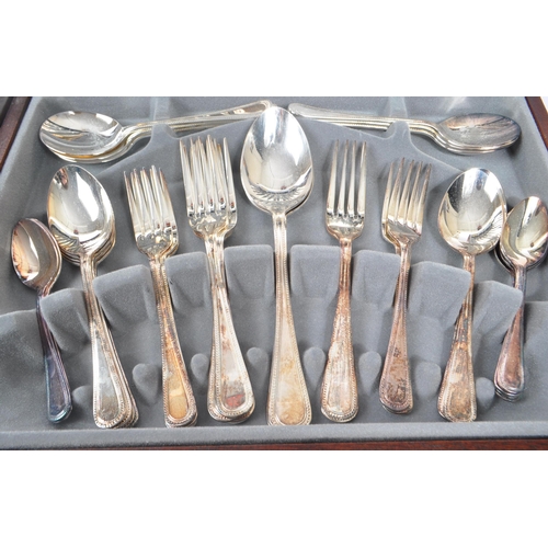 263 - Viners - Two vintage 20th century silver plated cutlery canteens to include Viners set with traditio... 