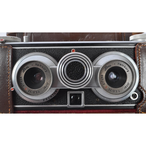 337 - Iloca - A mid 20th century Iloca Stereo II 35mm stereo camera. The camera having twin Jlitar 35mm F3... 