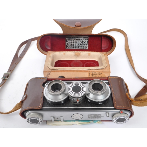 337 - Iloca - A mid 20th century Iloca Stereo II 35mm stereo camera. The camera having twin Jlitar 35mm F3... 