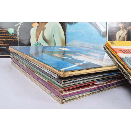 425 - A collection of 20th century pop, rock, and soul music vinyl LP records. The lot to include albums s... 