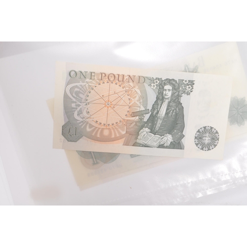 517 - A collection of uncirculated Bank of England £1 notes to include the following. Chief Cashier J B Pa... 