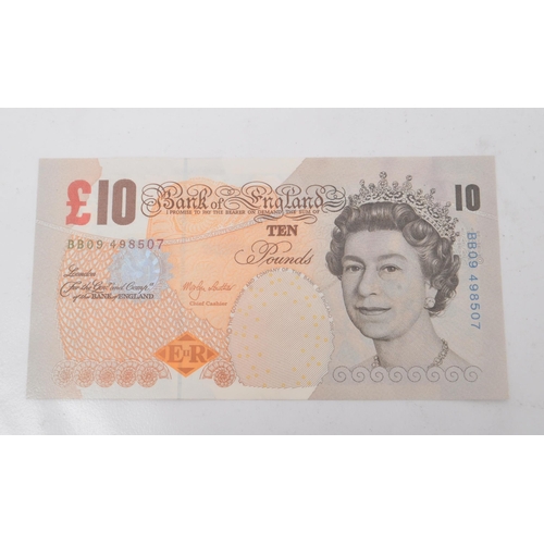 518 - A collection of uncirculated Bank of England £10 notes to include the following. Chief Cashier Merly... 