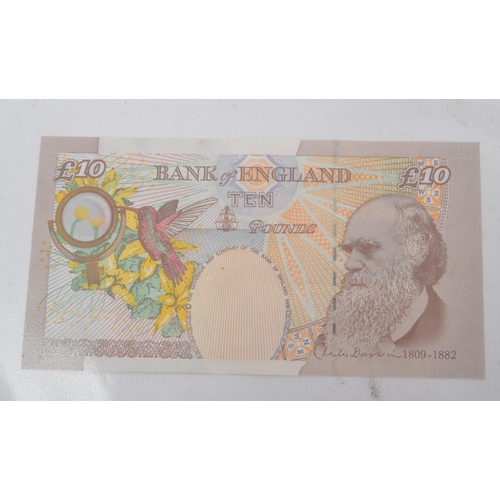 518 - A collection of uncirculated Bank of England £10 notes to include the following. Chief Cashier Merly... 