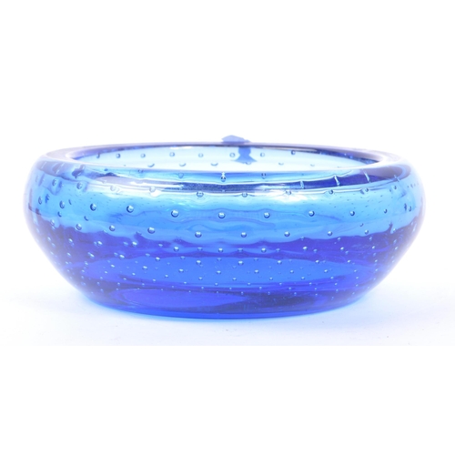 97 - Whitefriars - A mid Century retro 1960s Kingfisher style bubble control blue glass bowl of circular ... 