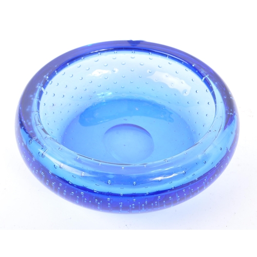 97 - Whitefriars - A mid Century retro 1960s Kingfisher style bubble control blue glass bowl of circular ... 