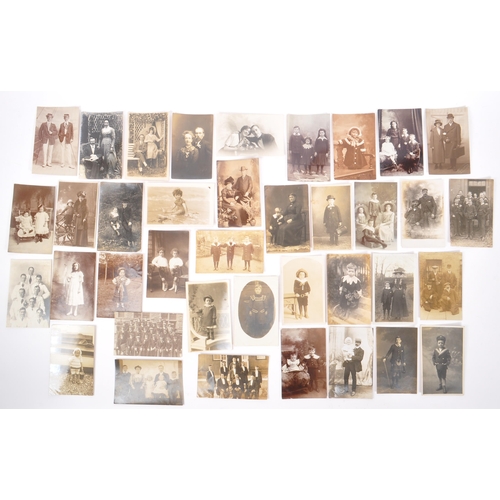 462 - A collection of 19th century photographic postcards of Social History. Collection of approx 1600 sho... 