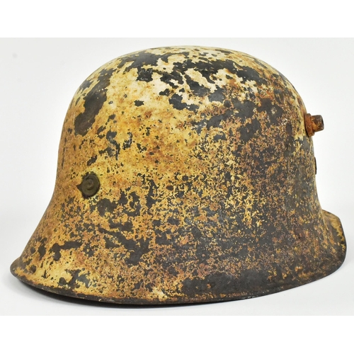 140 - An Irish Army / Irish Free State Troops M27 steel combat Vickers made helmet, based on the German M1... 