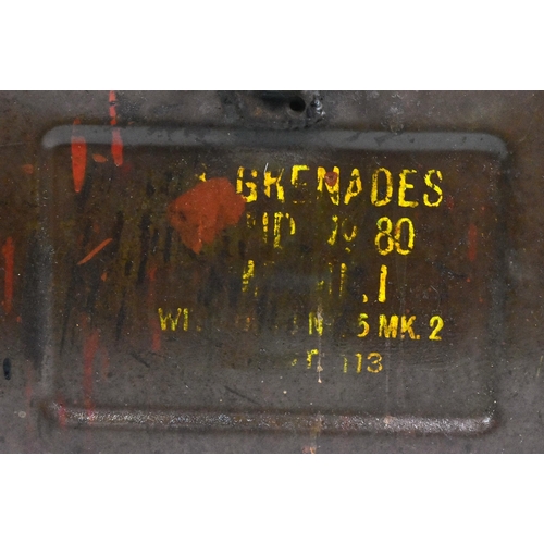 173 - A WWII Second World War British Army issue anti-tank ammunition crate. Dated 1943 and retaining orig... 