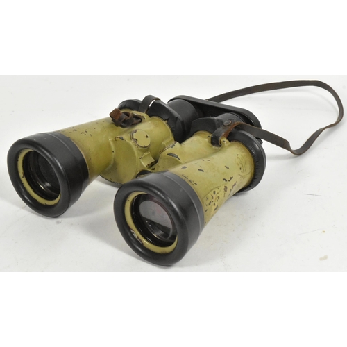 200 - A pair of WWII Second World War Third Reich Nazi German Kriegsmarine U-Boat binoculars. Markings und... 