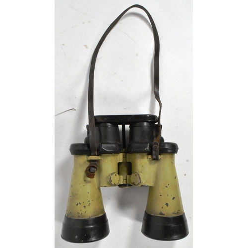 200 - A pair of WWII Second World War Third Reich Nazi German Kriegsmarine U-Boat binoculars. Markings und... 