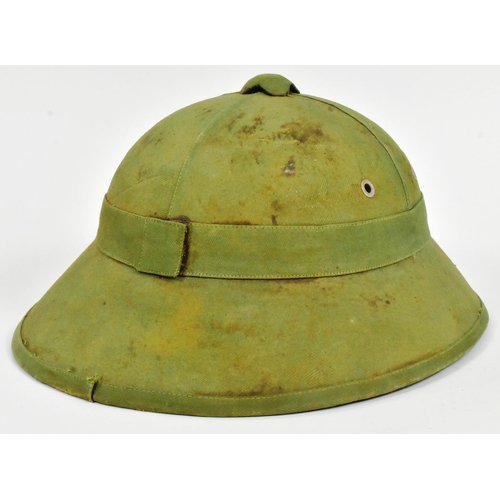 202 - A vintage Vietnam War era NVA North Vietnamese Army fibre pith helmet. Fiber mould with khaki cloth ... 