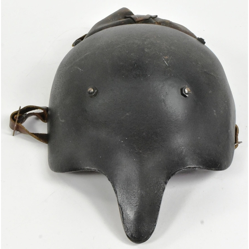 210 - A WWI First World War French Garde plate with replacement leather chin strap. Skull cap-style helmet... 