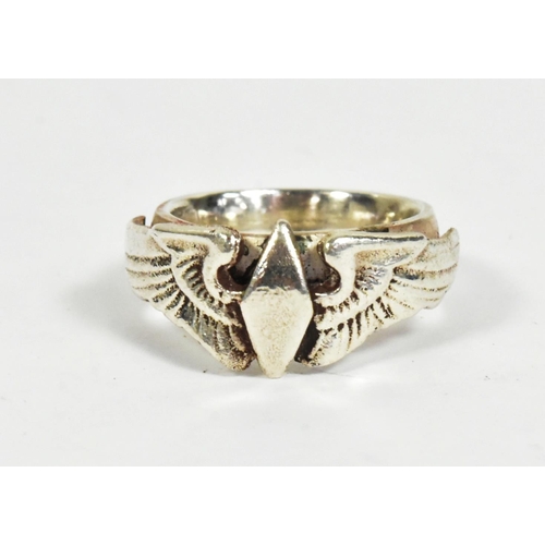 225 - An original WWII Second World War United States US Women's Air Force Service (W.A.S.P) Pilots ring. ... 