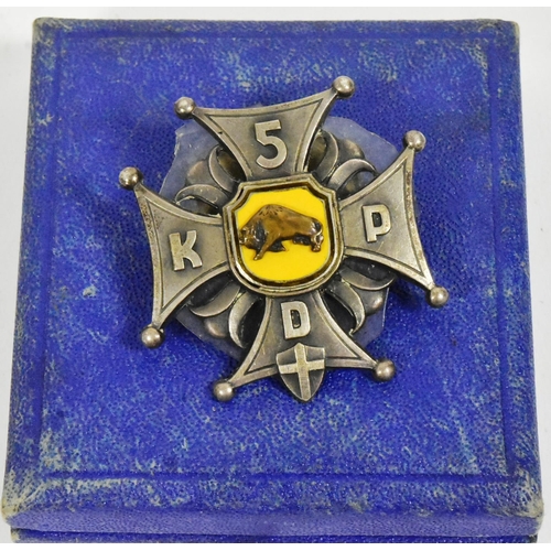 24 - A collection of WWII Second World War Polish Army badges and medals comprising; 5th Kresowa Infantry... 