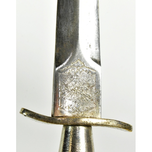 240 - An original FS Fairbairn Sykes issued 1st Pattern commando fighting dagger with scabbard. Ricasso wi... 