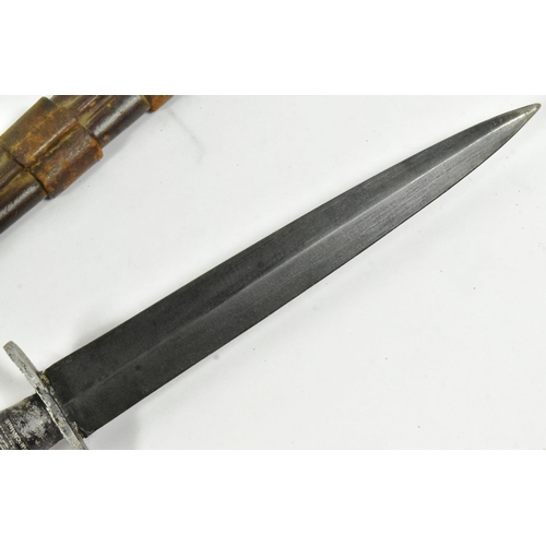 260 - A WWII Second World War British Commando FS Fairbairn Sykes 2nd Pattern variation fighting knife dag... 