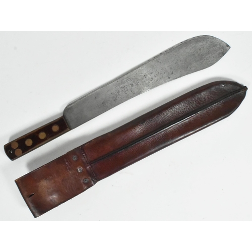 27 - A WWII Second World War British Army issue MK V Martindale Galok / Machete bush knife. The machete h... 