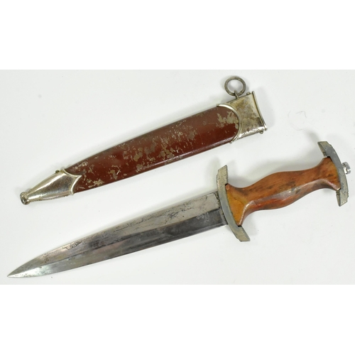 270 - A WWII Second World War Third Reich Nazi German SA Officers dress dagger. The dagger having a shaped... 