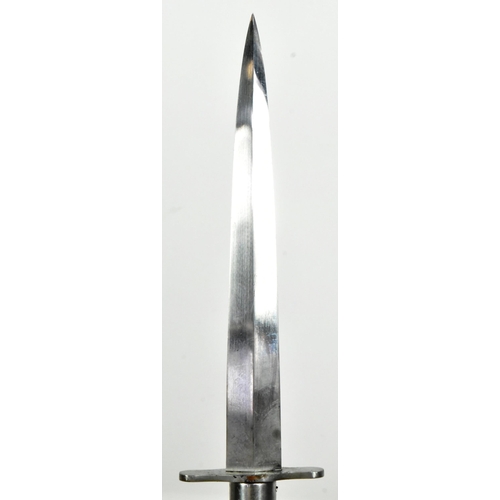 326 - A replica British FS Fairbairn Sykes Commando knife / dagger. Stainless steel blade and solid metal ... 