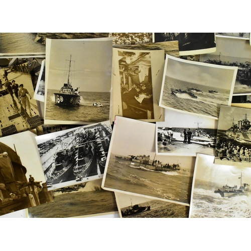 378 - WWII Second World War - a collection of 60+ original c1940s wartime Naval / Navy interest press phot... 