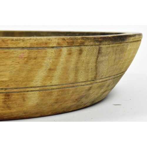 401 - Mahatma Gandhi (1869-1948) -  an early to mid 20th century Indian wooden fruit or rice eating bowl /... 