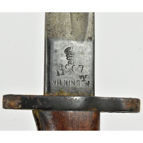 54 - A WWI First World War British 1907 pattern Enfield rifle bayonet. Hooked pommel with working press s... 