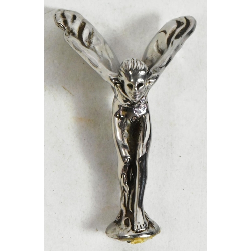 65 - A vintage Rolls Royce chrome plated Spirit of Ecstacy ashtray. Winged lady loose from base. Measures... 