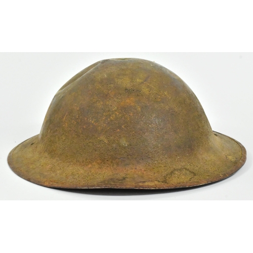 67 - A WWI First World War US United States Army 35th Division brodie helmet. Typical form with the divis... 