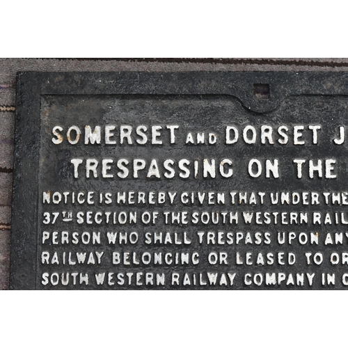 109 - Railwayana - an original Somerset & Dorset Joint Line cast iron trespassing notice sign. Dated 5th A... 